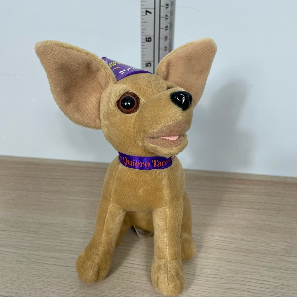 Vintage Taco Bell New Years 2000 Chihuahua Talking Plush